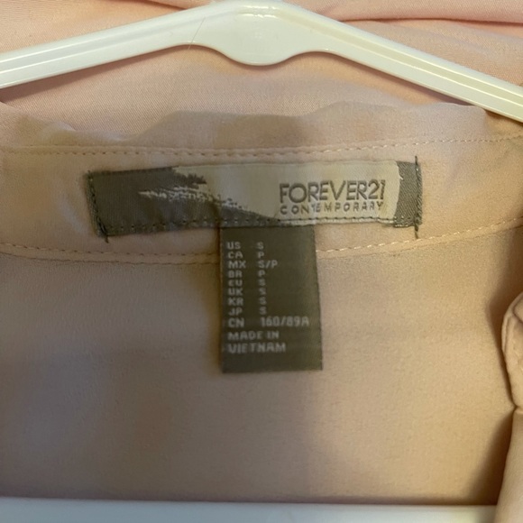 Forever 21 Top💕 - Picture 4 of 7